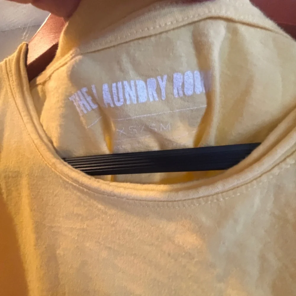 The Laundry Room Yellow Crop Top Loose Fit Boxy Tee XS - Picture 4 of 5